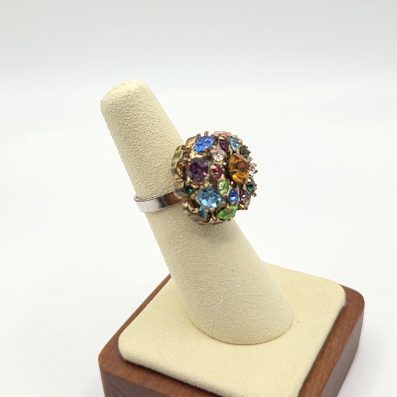 Vintage Rhinestone Cocktail Ring - Picture 8 of 12